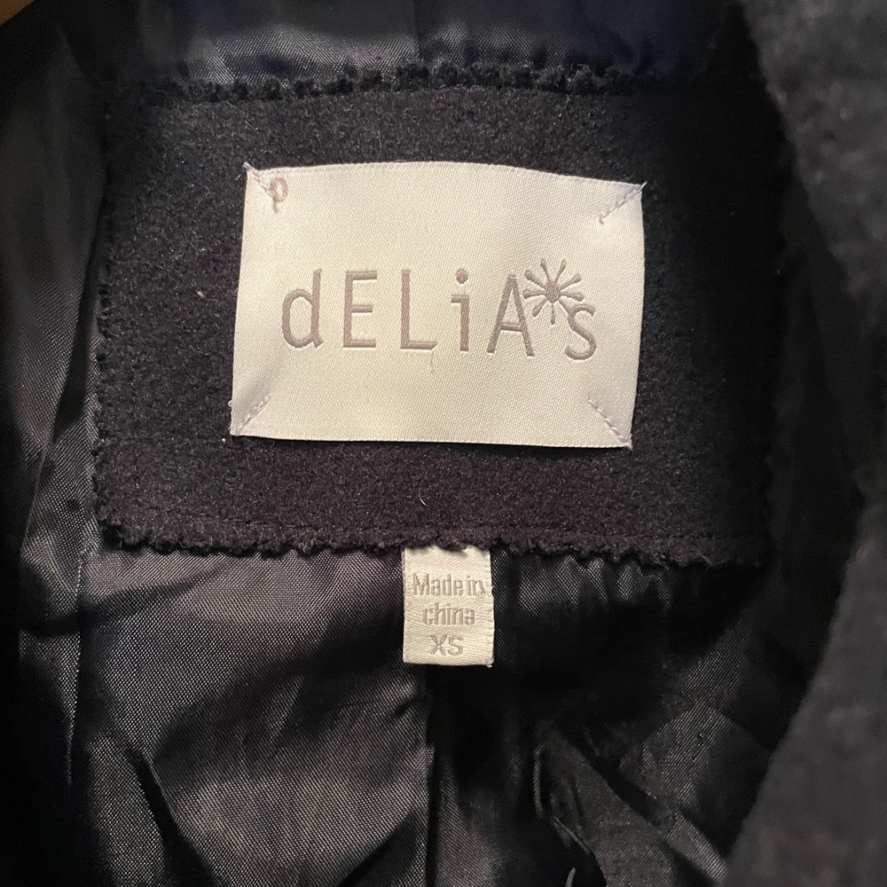 SOLD
Classic Navy Blue double-breasted PeaCoat Womens XS
Vintage Y2K - Picture 2 of 2
